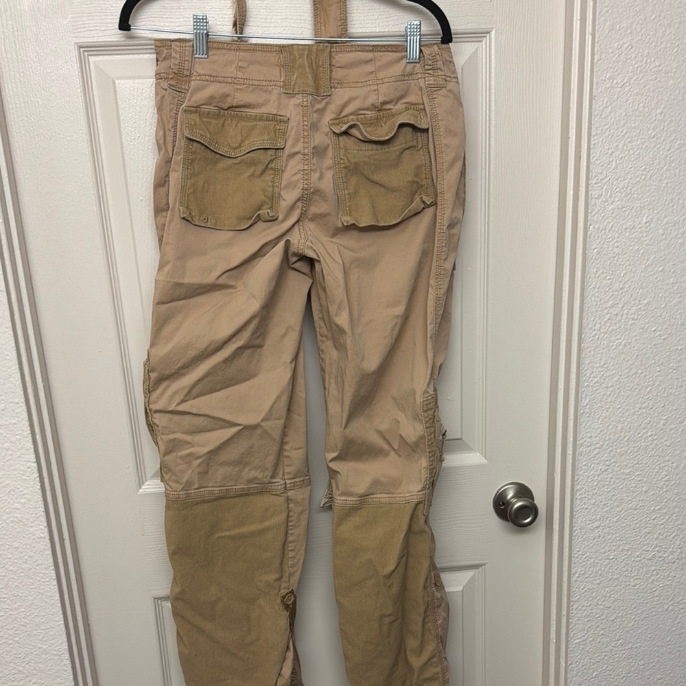Abercrombie and Fitch y2k Tan Cargo Pants with Belt - Picture 5 of 8